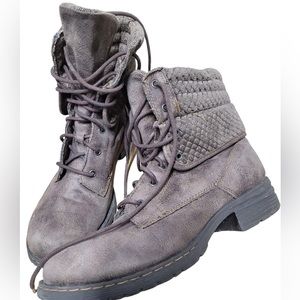 Boc boots